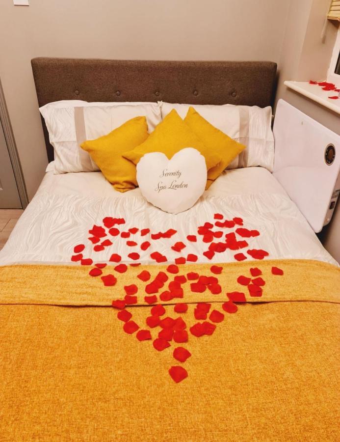 Apartment With Private Hot Tub, Sauna, Ice Bath, Gym Rainham  Luaran gambar